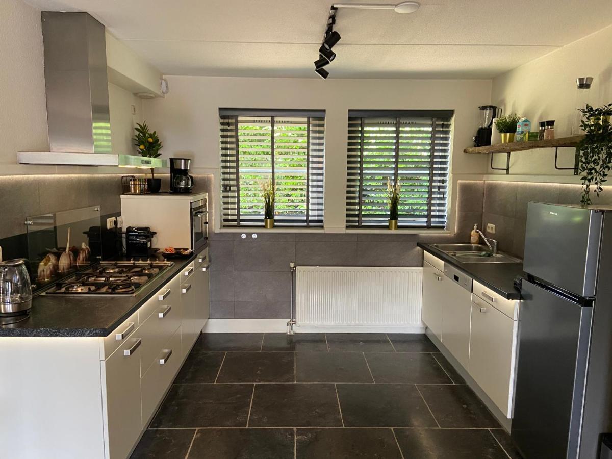 Bosboerderij De Goudsberg Met Hottub In Tuin Villa Lunteren Exterior photo